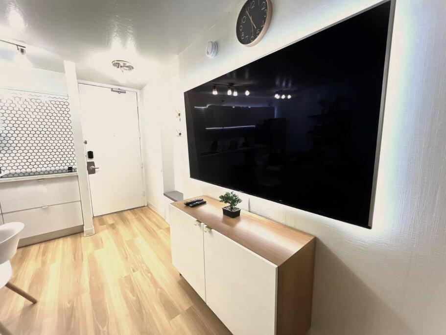 Huge Patio Washerdryer 1 Bedroom Banyan Free Parking 5 Min To Beach Honolulu Exterior foto